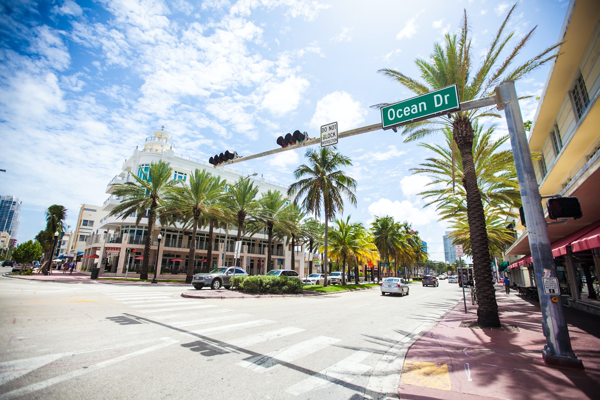Miami streets on a sunny day